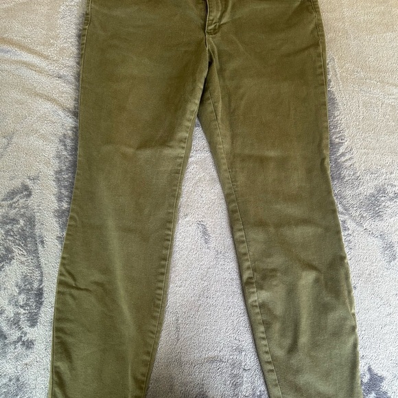 Reitmans Sculpting Green Pants - Picture 1 of 3
